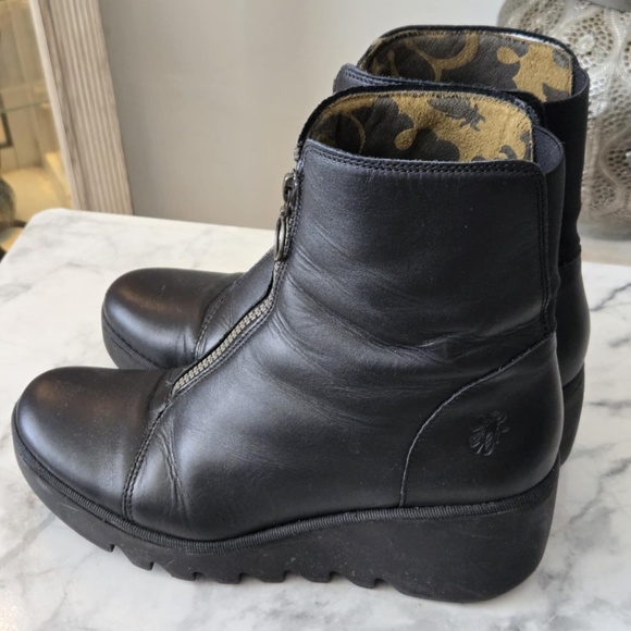 Fly London Boce Wedge Bootie size 40 Women size 9 - Picture 7 of 7